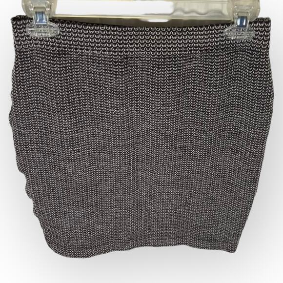 St. John Collection Vintage Y2k Brown & Beige Stretch Knit Mini Skirt Size 4 - Picture 9 of 12